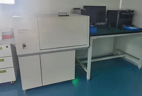 Hitachi U-4100 Spectrophotometer