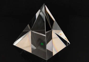 Penta prisms: Deflects the Beam Precisely 90°